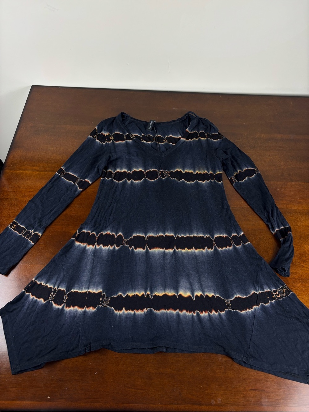 Long-Sleeve Black Tie-Dye V-Neck Swing Dress